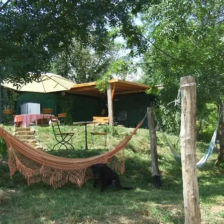 Campsite Hebergements Bohemes Pleine Nature