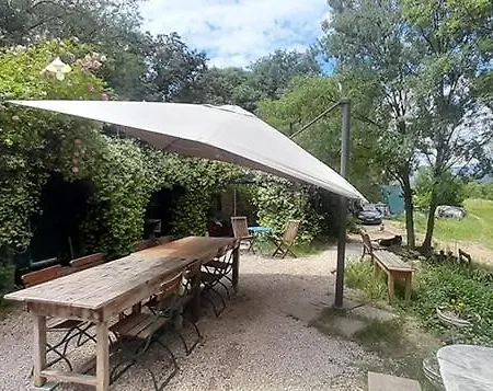 Hebergements Bohemes Pleine Nature Κάμπινγκ