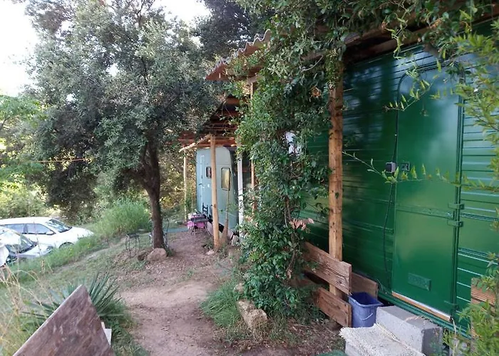 Hebergements Bohemes Pleine Nature * Gignac (Herault)